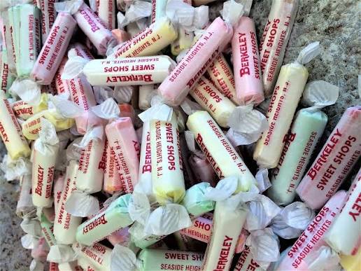 Wrapped pieces of Jersey Shore salt water taffy in assorted pastel colors