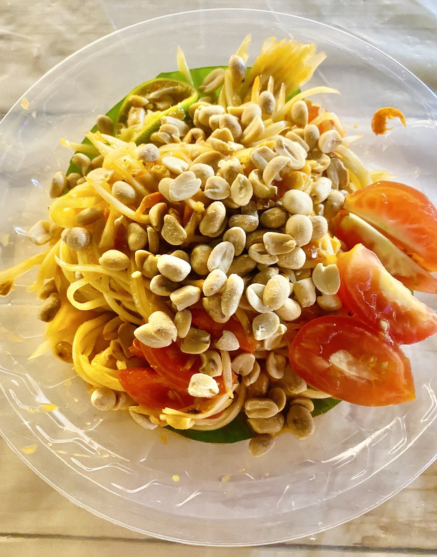 Som tum (Thai green papaya salad)